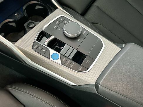 Certified 2025 BMW i4 eDrive40 image 22