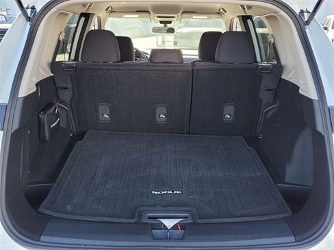 Certified 2025 Nissan Rogue S image 9