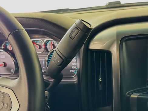 Used 2018 Chevrolet Silverado 1500 LT w/ Texas Edition image 19