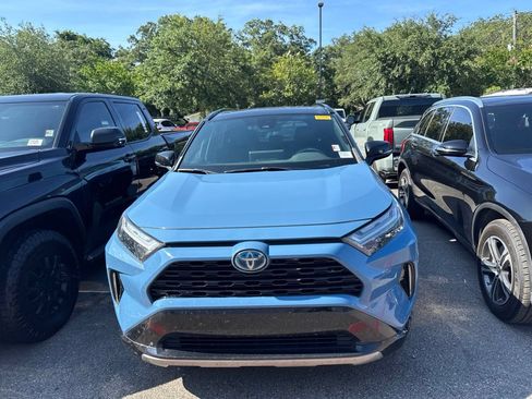 Used 2023 Toyota RAV4 XSE AWD/4WD image 2