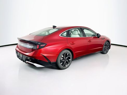 Used 2025 Hyundai Sonata SEL FWD image 9
