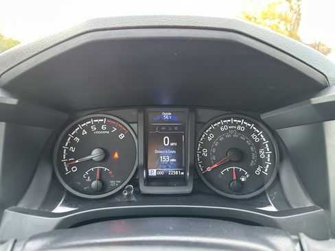 Used 2023 Toyota Tacoma TRD Sport image 25