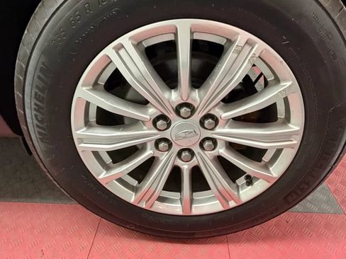 Used 2019 Cadillac XT5 FWD image 42