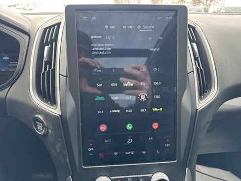 Used 2024 Ford Edge SEL w/ Convenience Package image 32