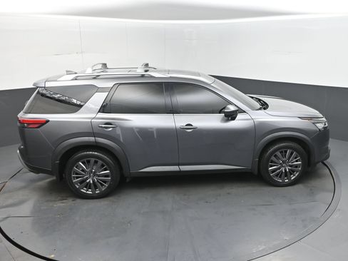 Used 2022 Nissan Pathfinder SL w/ SL Premium Package AWD/4WD image 37