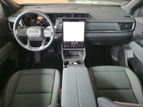 Used 2026 GMC Terrain AT4 w/ Convenience Package III AWD/4WD image 9