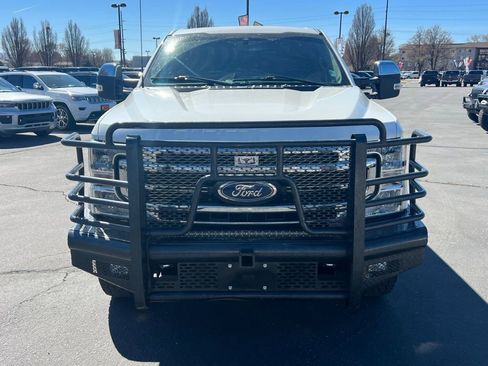 Used 2022 Ford F350 Lariat w/ Lariat Ultimate Package AWD/4WD image 4