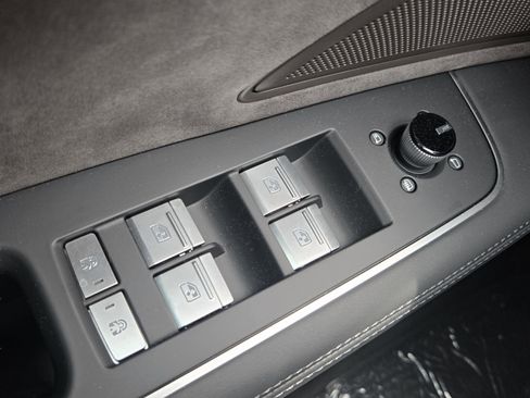 New 2026 Audi A8 L 3.0T image 11