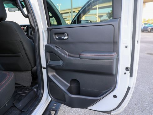 Used 2024 Nissan Frontier Pro-X RWD image 35