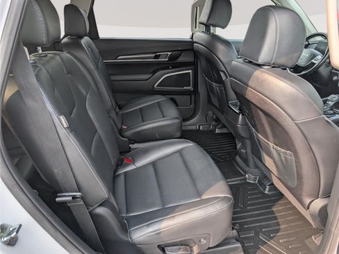Used 2023 Kia Telluride S w/ S Sunroof Package AWD/4WD image 11