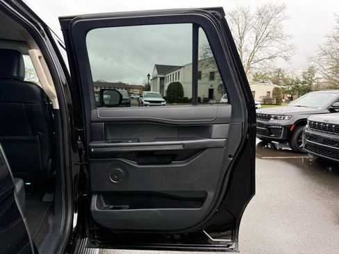 Used 2023 Ford Expedition Max XLT image 28