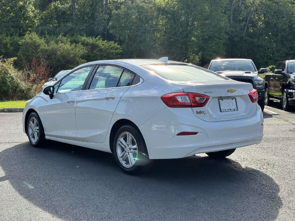 Used 2017 Chevrolet Cruze LT FWD image 23