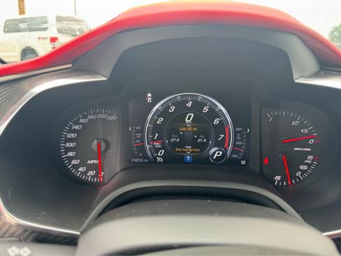 Used 2015 Chevrolet Corvette Z06 w/ 3LZ Preferred Equipment Group RWD image 9