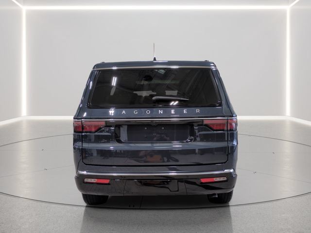 Used 2025 Jeep Wagoneer 4WD w/ Premium Group I image 4
