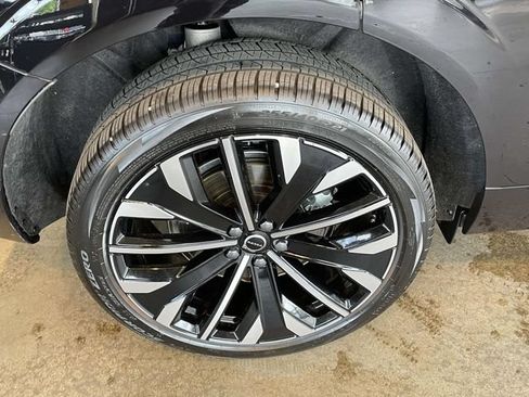 Used 2026 Volvo XC60 T8 Ultra w/ Protection Package Premier AWD/4WD image 9