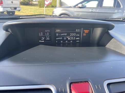 Used 2017 Subaru Forester 2.5i Touring image 12