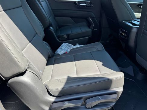 New 2026 Chevrolet Suburban LT w/ Comfort Package RWD image 10