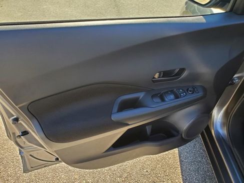 Certified 2025 Nissan Kicks Play S image 15