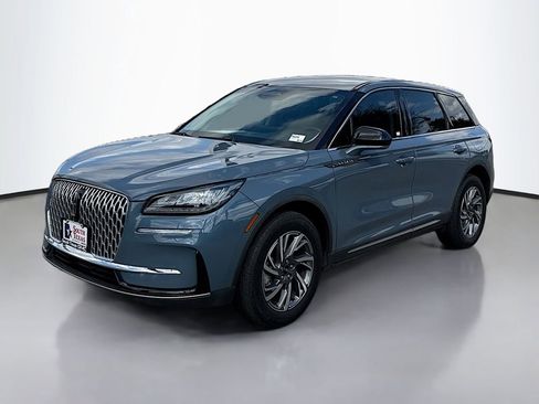 Used 2023 Lincoln Corsair Standard image 3