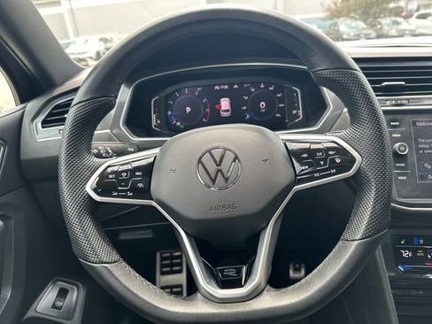 Certified 2023 Volkswagen Tiguan SEL R-Line AWD/4WD image 18