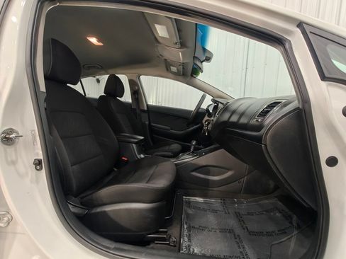 Used 2016 Kia Forte LX FWD image 22