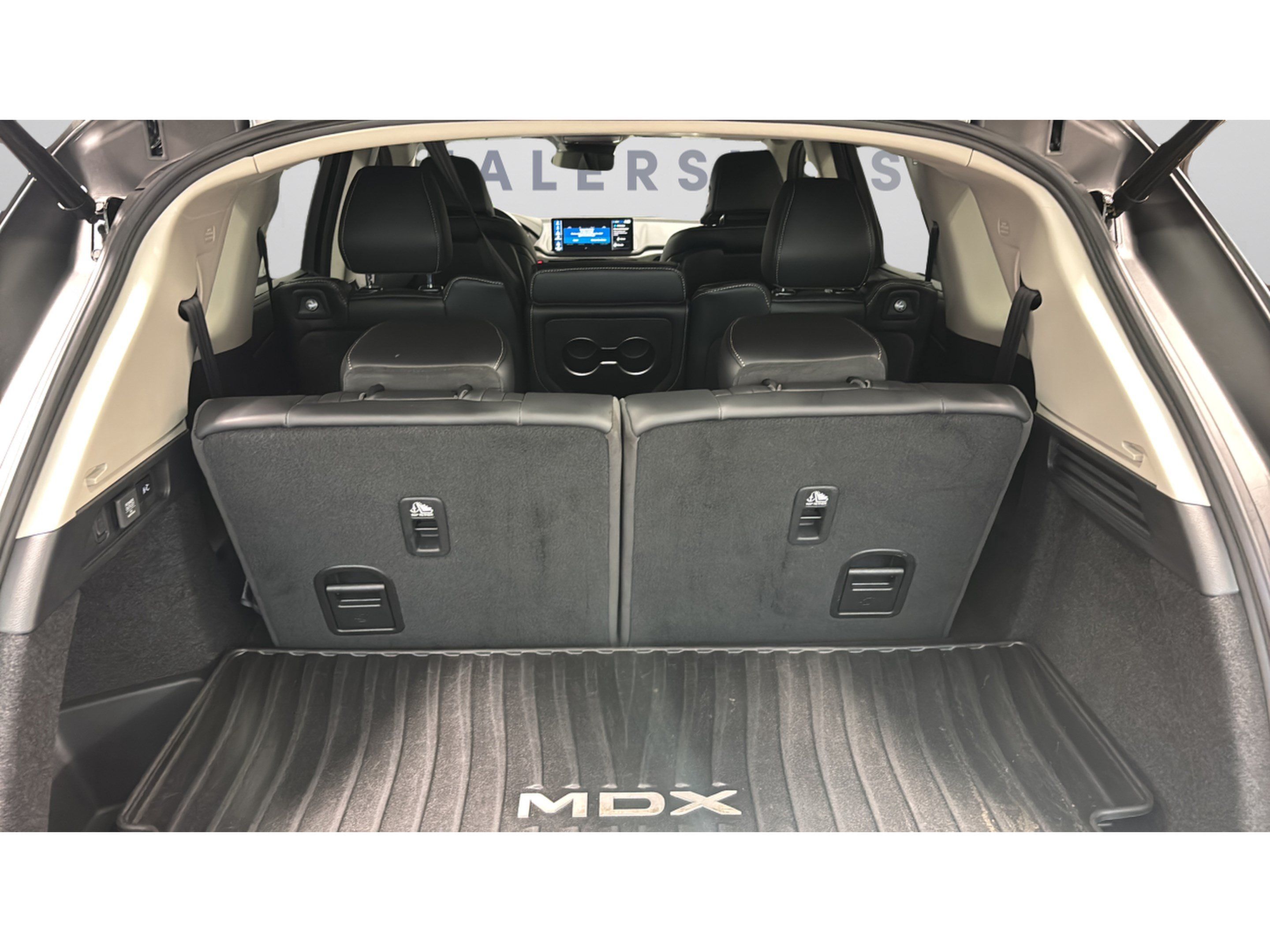 Used 2025 Acura MDX w/ Technology Package FWD image 17