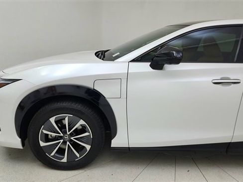 Used 2024 Lexus RZ 450e Premium w/ Technology Package image 9