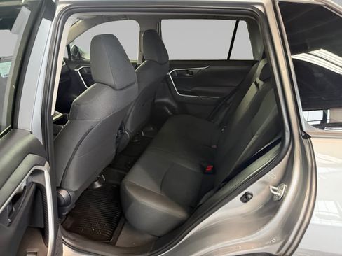 Used 2024 Toyota RAV4 LE AWD/4WD image 22