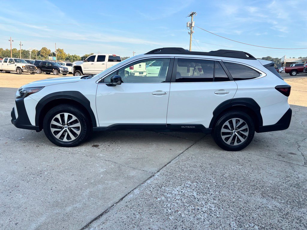 Used 2024 Subaru Outback Premium AWD/4WD image 4