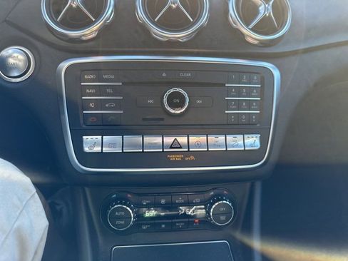 Used 2020 Mercedes-Benz GLA 250 4MATIC image 13