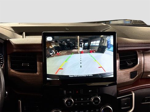 Used 2023 Ford Expedition Limited image 26