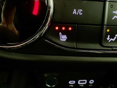 Used 2023 Chevrolet TrailBlazer LT image 19