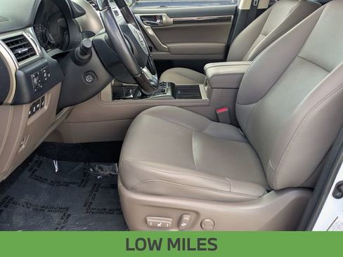 Used 2021 Lexus GX 460 Premium w/ Premium Package AWD/4WD image 14
