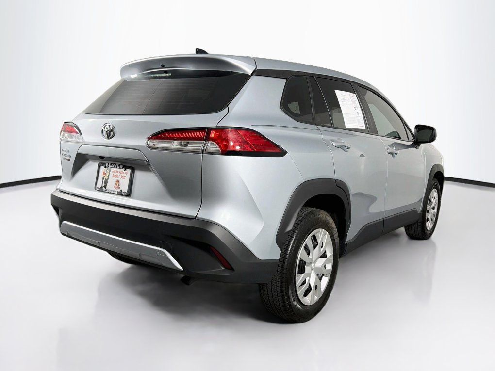 Used 2025 Toyota Corolla Cross L FWD image 10