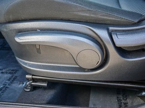 Certified 2023 Kia Soul LX w/ LX Technology Package FWD image 23