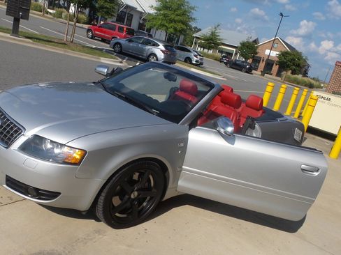 Used 2005 Audi S4 Cabriolet image 92