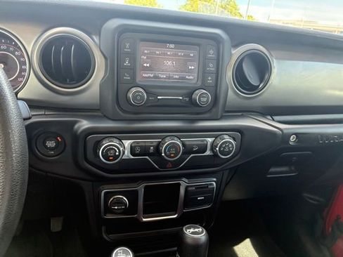 Used 2019 Jeep Wrangler Unlimited Sport AWD/4WD image 13