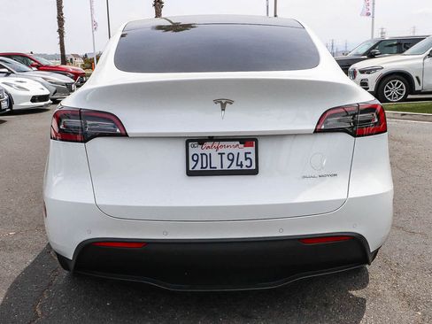 Used 2022 Tesla Model Y Long Range AWD/4WD image 8