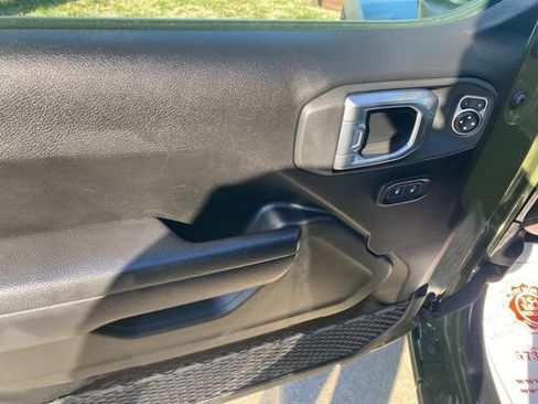 Used 2023 Jeep Wrangler Sport S image 17