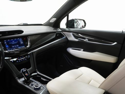 Used 2021 Cadillac XT6 Sport image 18