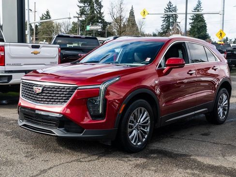 Used 2023 Cadillac XT4 Premium Luxury AWD/4WD image 3
