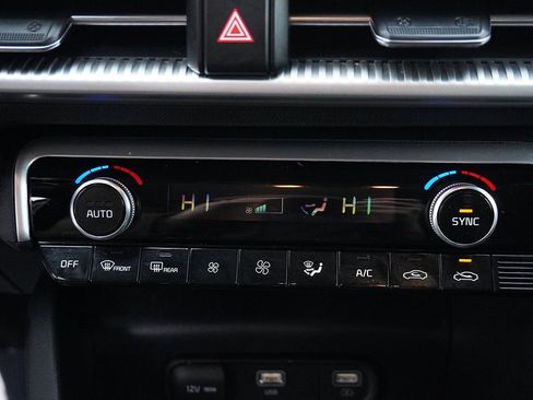 Used 2022 Kia K5 LXS image 44