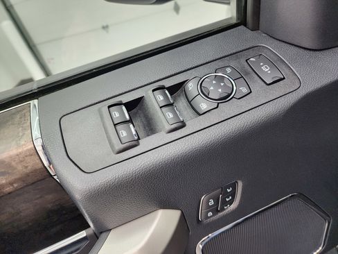 Used 2022 Ford F250 Lariat w/ Lariat Ultimate Package image 46