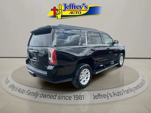 Used 2017 GMC Yukon SLT AWD/4WD image 5