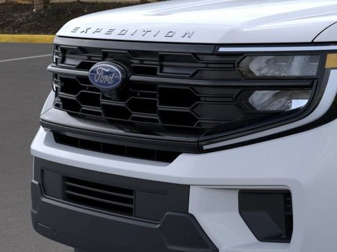 Used 2026 Ford Expedition Active AWD/4WD image 23
