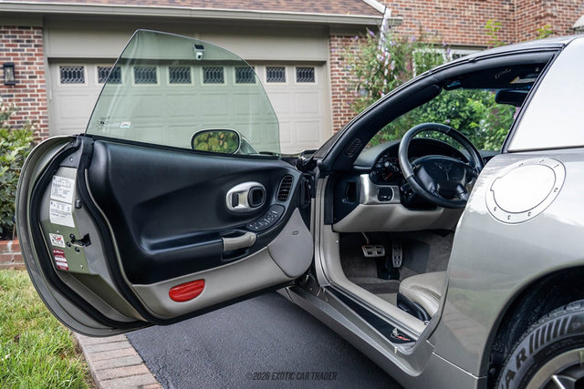 Used 2000 Chevrolet Corvette Coupe RWD image 51