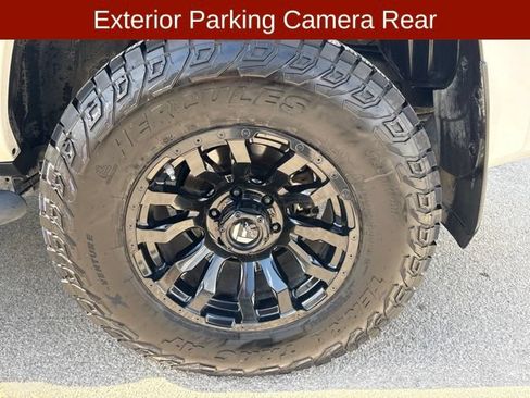 Used 2020 Toyota 4Runner TRD Off-Road AWD/4WD image 9