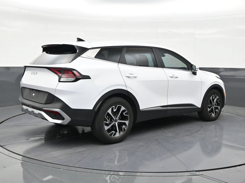 Used 2024 Kia Sportage EX FWD image 5