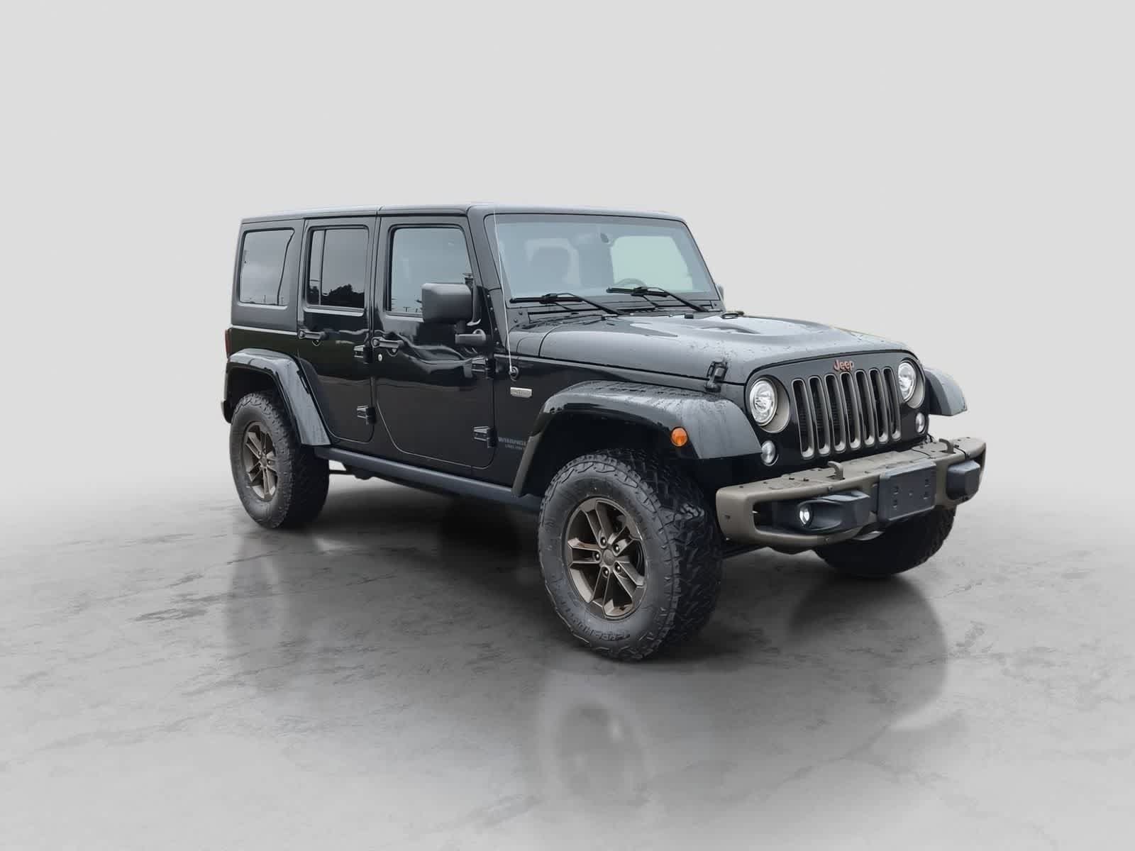 Used 2017 Jeep Wrangler Unlimited Sahara AWD/4WD image 2
