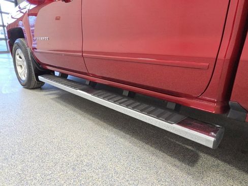 Used 2018 Chevrolet Silverado 1500 LT w/ All Star Edition image 38